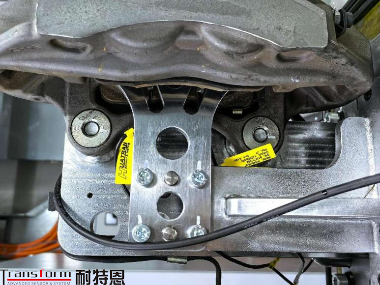 環(huán)形力傳感器的汽車制動(dòng)卡鉗夾緊力測試