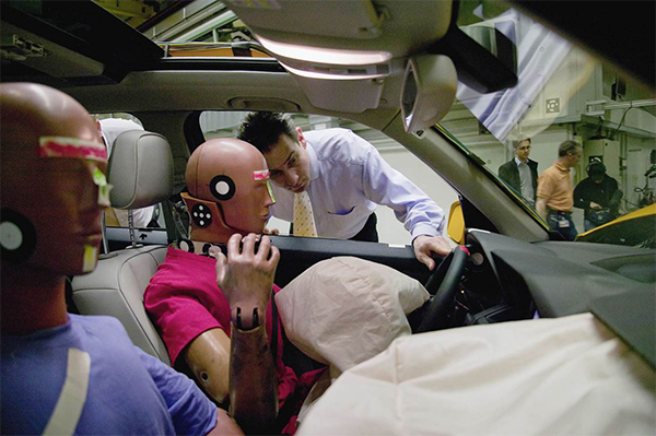 集成數(shù)字傳感器接口:拯救生命的車輛安全測(cè)試技術(shù) 集成數(shù)字傳感器接口:拯救生命的車輛安全測(cè)試技術(shù)